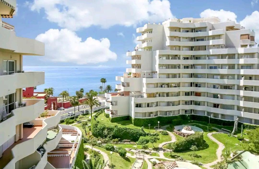 El Estudio De La Playa Benalbeach Holidays Paradise Benalmádena Extérieur photo